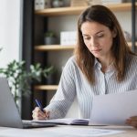 Auto entrepreneur au féminin : réussir et développer son activité
